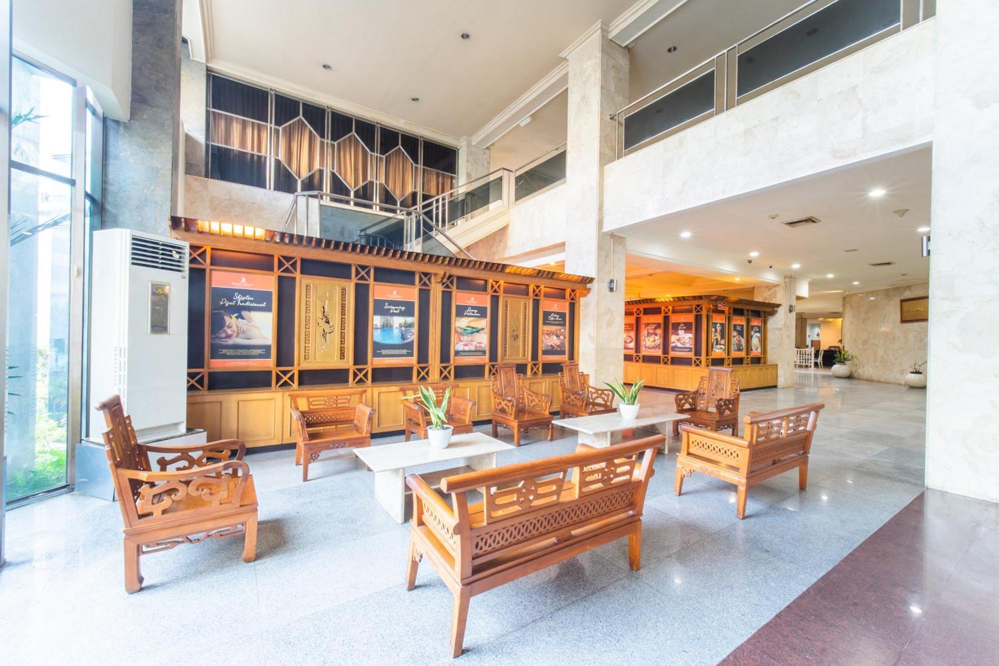 Adika Hotel Bahtera Klandasan Kecil Ngoại thất bức ảnh