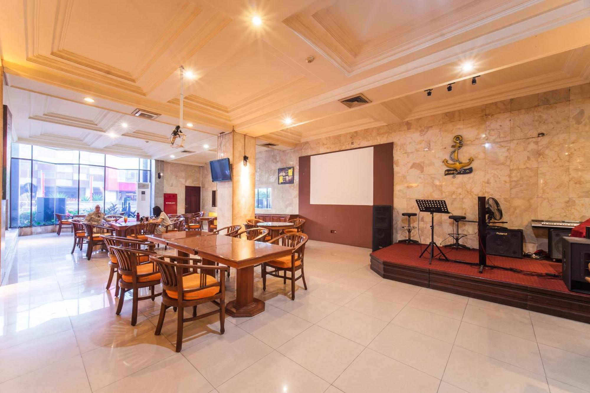 Adika Hotel Bahtera Klandasan Kecil Ngoại thất bức ảnh