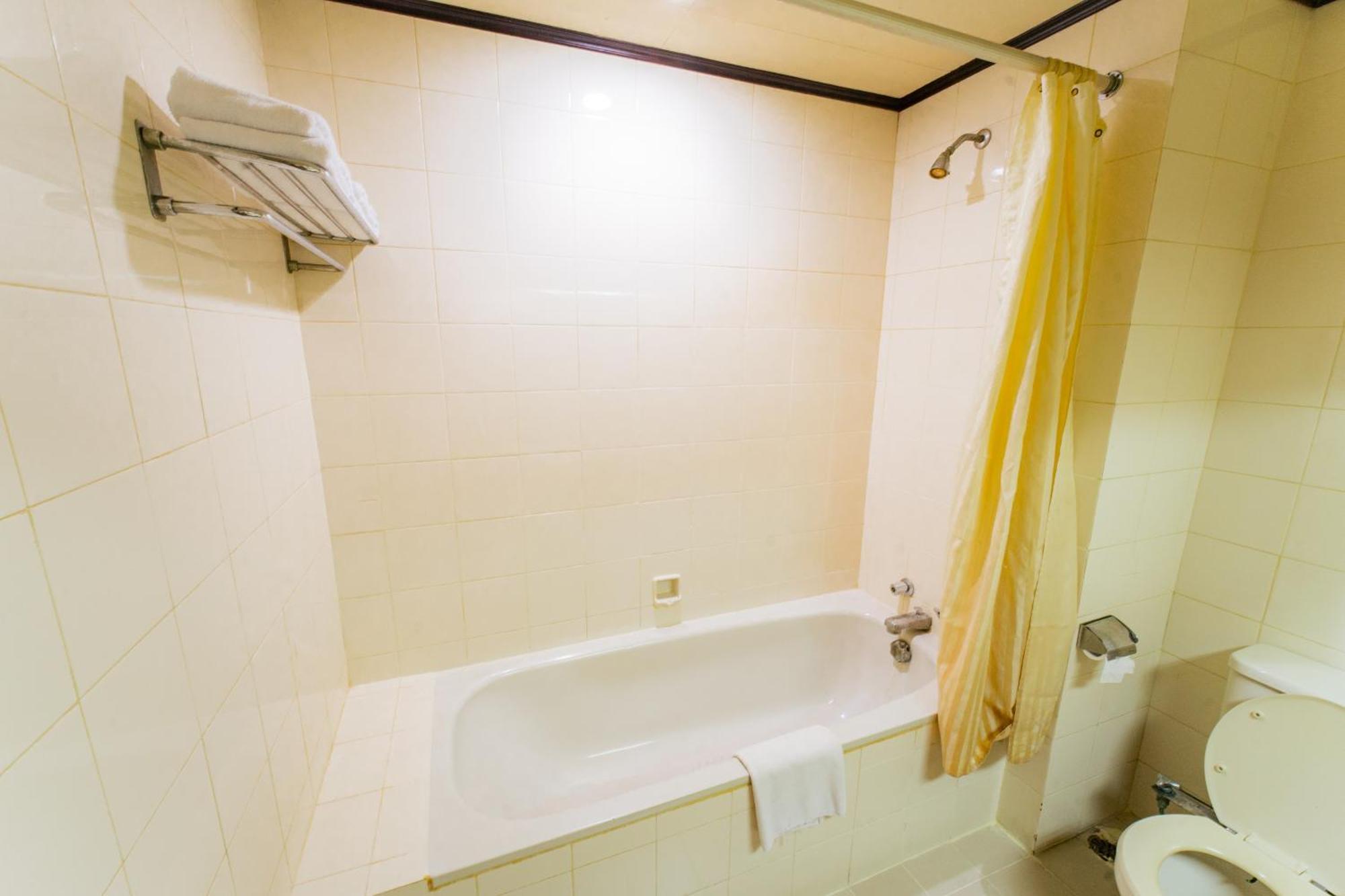Adika Hotel Bahtera Klandasan Kecil Ngoại thất bức ảnh
