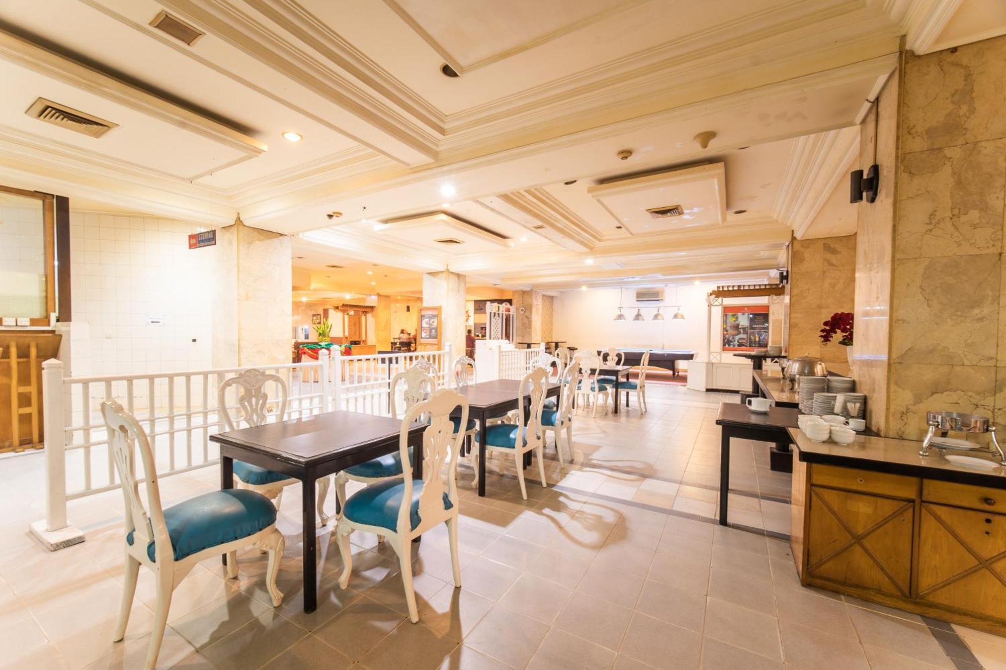Adika Hotel Bahtera Klandasan Kecil Ngoại thất bức ảnh