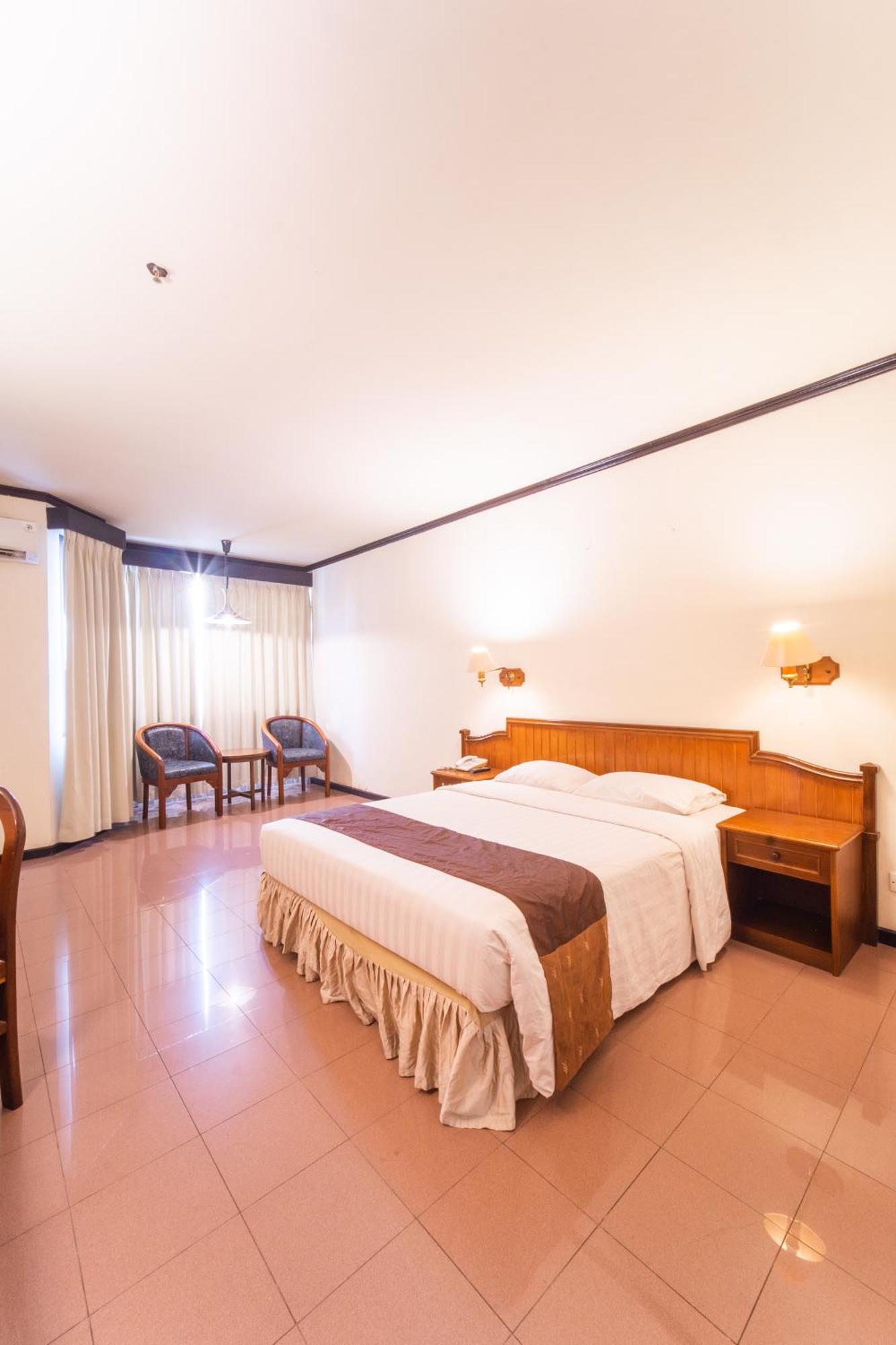 Adika Hotel Bahtera Klandasan Kecil Ngoại thất bức ảnh